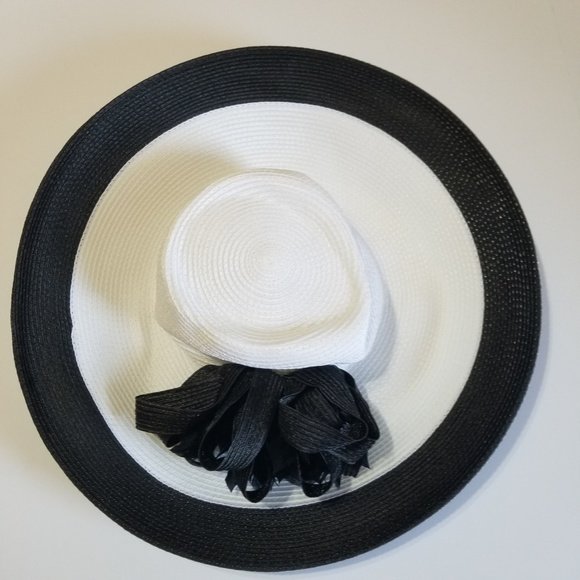 August Hats | Accessories | Nwt August Hats Womens Bw  display picture 3
